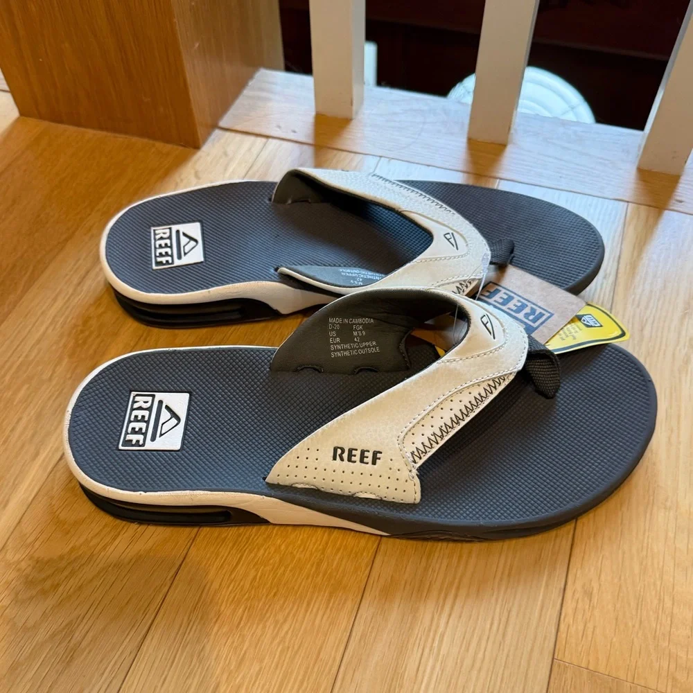 REEF men’s Fanning Low Flip Flop Sandals With Bottle Opener